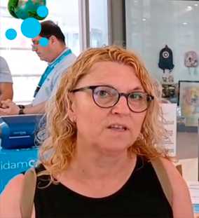 Lara clienta satisfecha